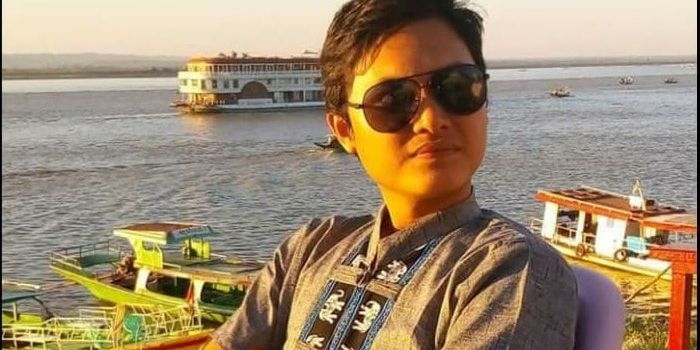 I traveled to Bagan with my friend